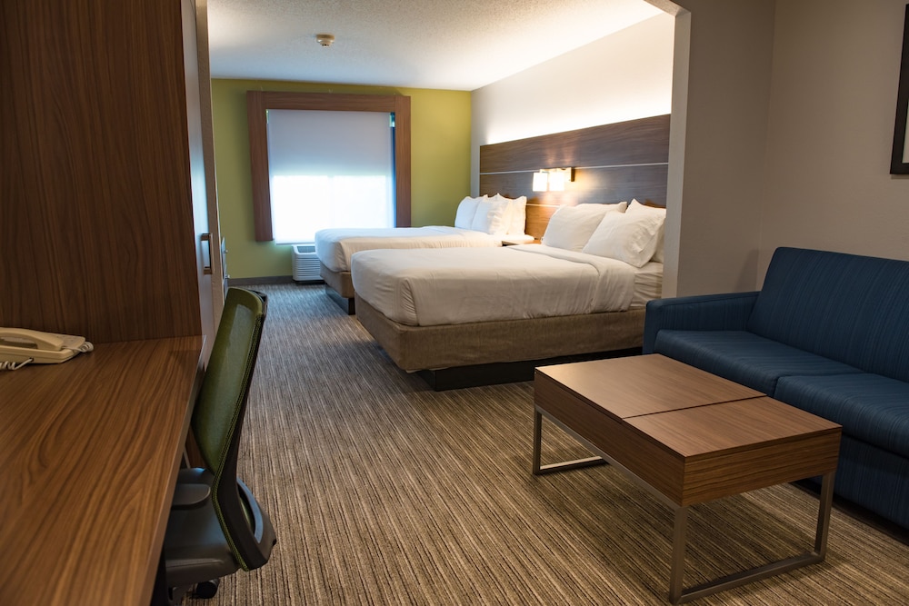 holiday inn express and suites elkhart an ihg hotel