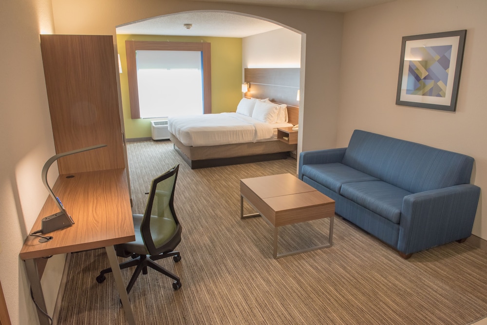 holiday inn express and suites elkhart an ihg hotel