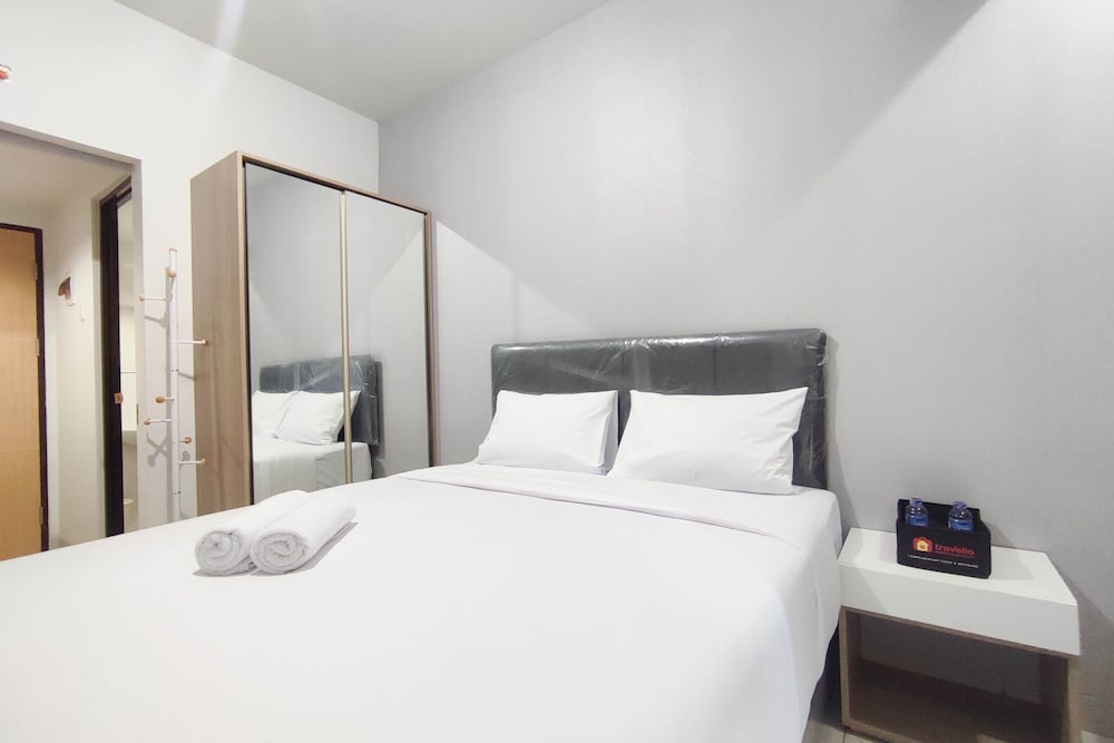 cozy living studio at the alton apartment