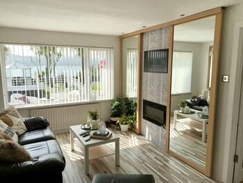 seaview cottage on the island