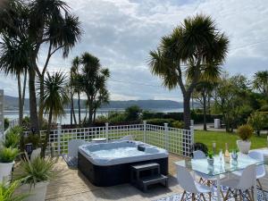 seaview cottage on the island