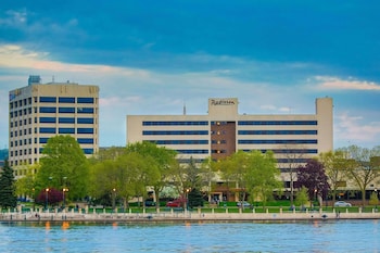 radisson hotel la crosse