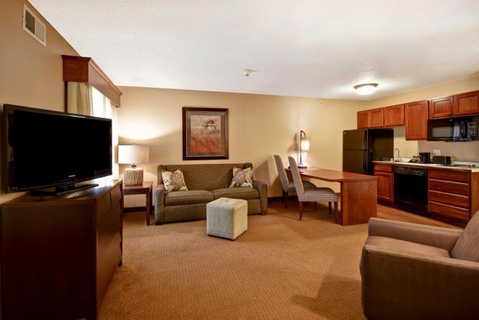 grandstay hotel and suites