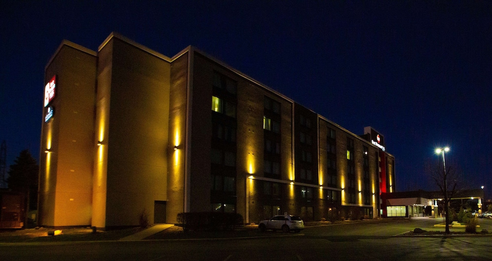 best western plus toronto north york hotel and suites