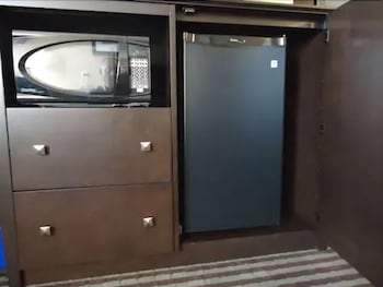 best western plus toronto north york hotel and suites