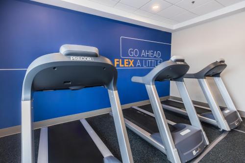holiday inn express toronto north york by ihg