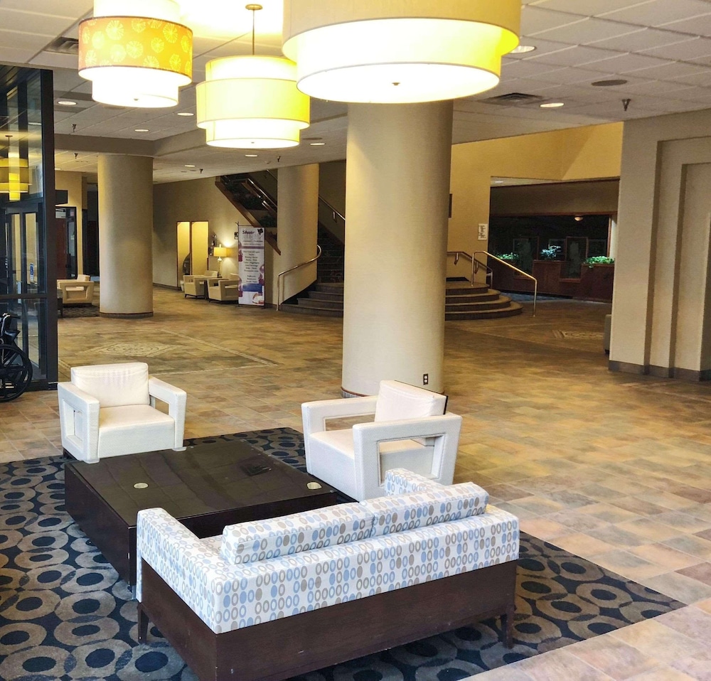 radisson hotel bismarck