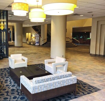 radisson hotel bismarck