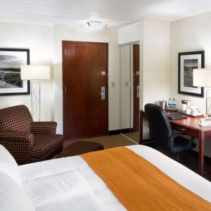 radisson hotel bismarck