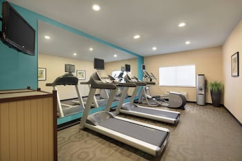 fairfield inn and suites bismarck south