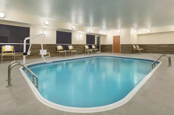 fairfield inn and suites bismarck south