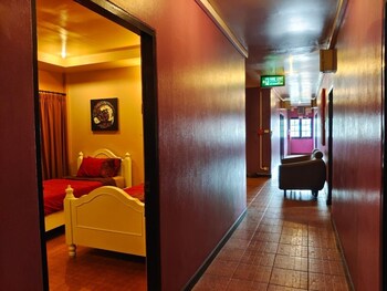 lanna oriental boutique wualai