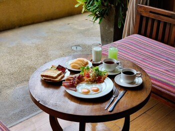 lanna oriental boutique wualai