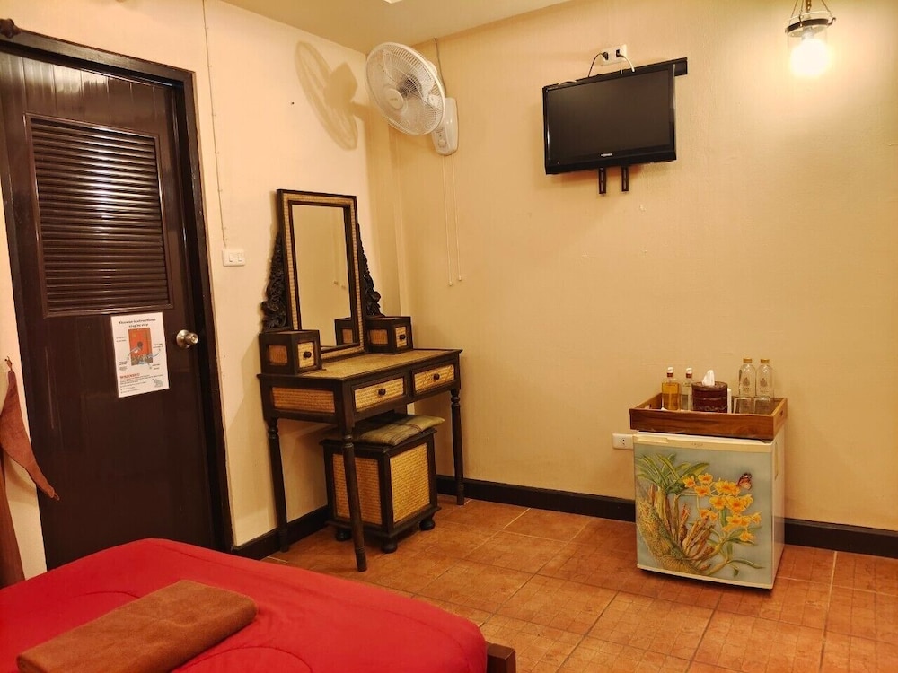 lanna oriental boutique wualai