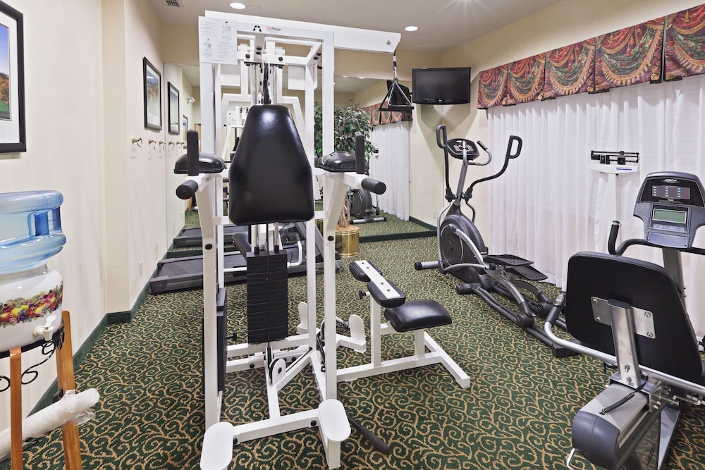 holiday inn express and suites by ihg