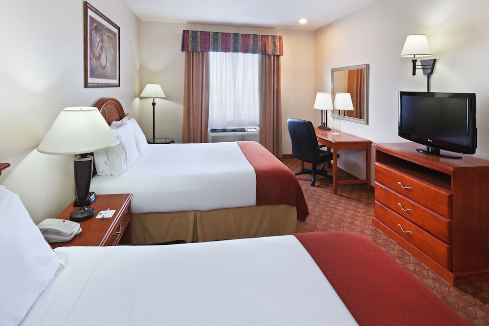 holiday inn express and suites by ihg