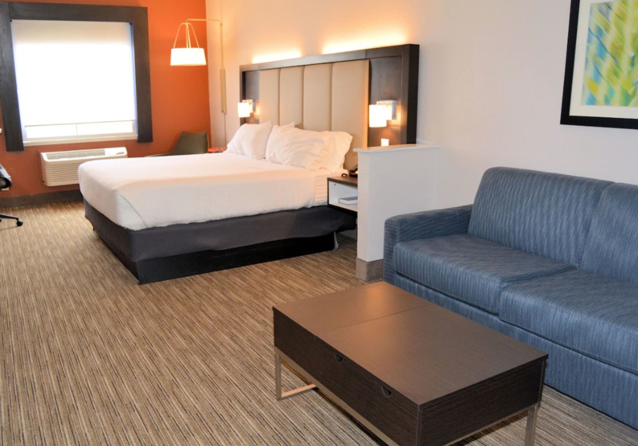 holiday inn express and suites by ihg
