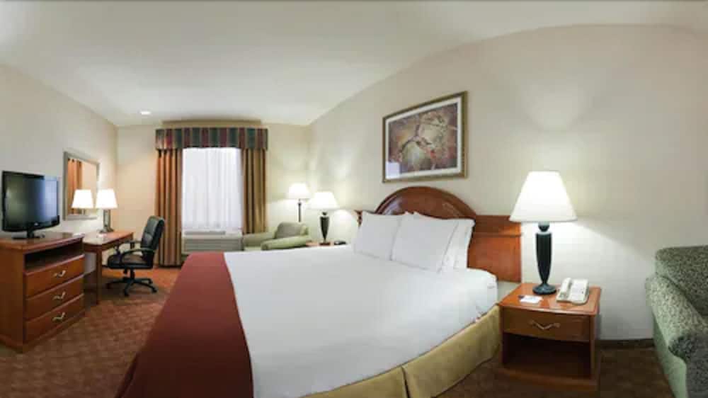 holiday inn express and suites by ihg