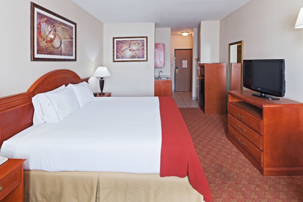 holiday inn express and suites by ihg