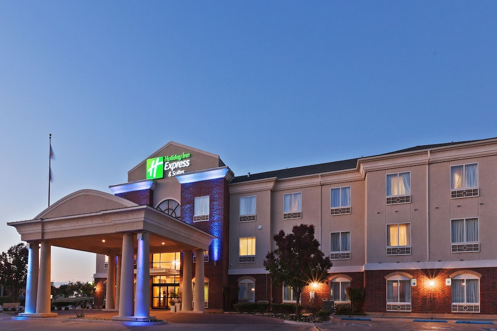 holiday inn express and suites by ihg