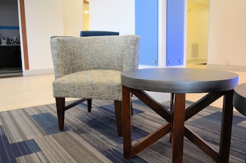 holiday inn express and suites by ihg