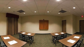 holiday inn express and suites by ihg