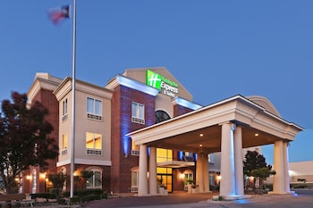 Holiday Inn Express And Suites By Ihg,Taylor>>Abilene,3 star