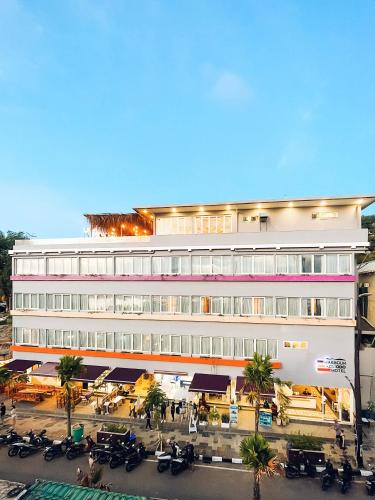 harbour komodo hotel