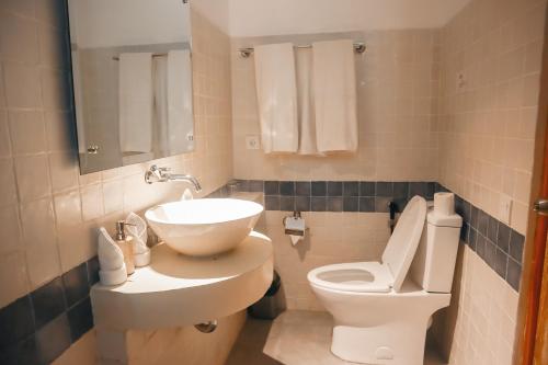 harbour komodo hotel