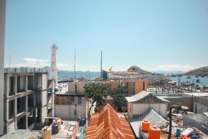 harbour komodo hotel