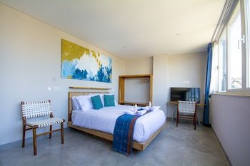 harbour komodo hotel