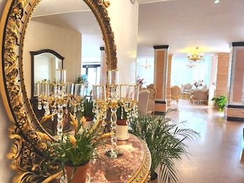 Hotel Royal,,3 star