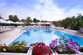 the grove seaside hotel