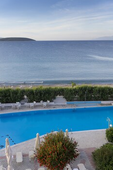 the grove seaside hotel