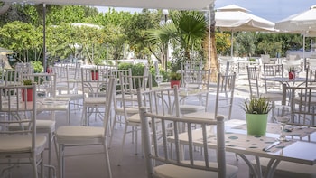 the grove seaside hotel