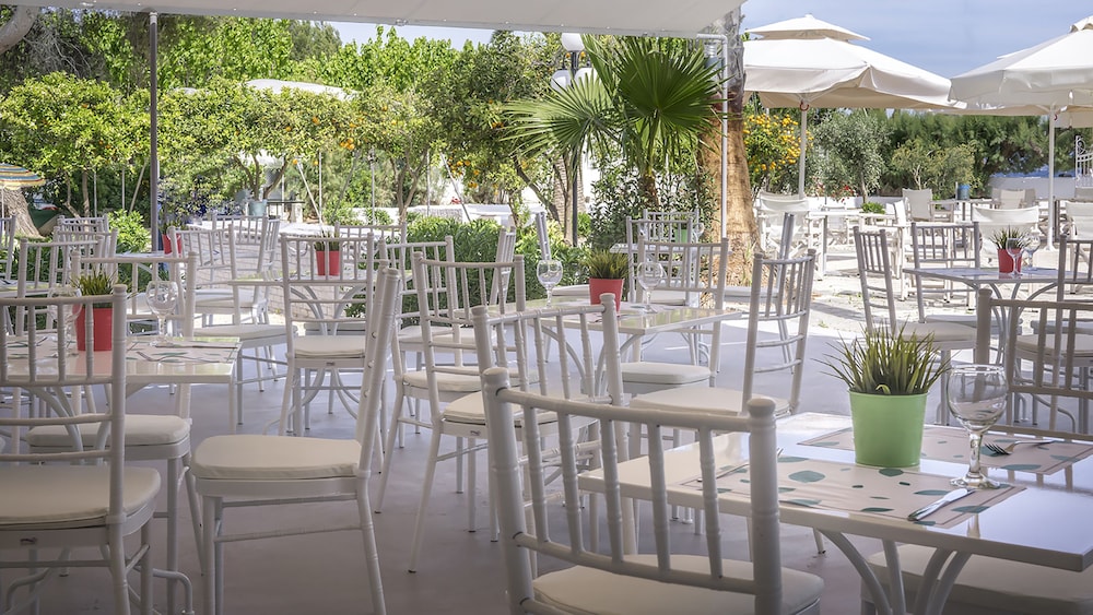 the grove seaside hotel