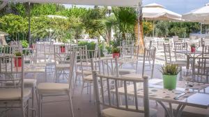 the grove seaside hotel