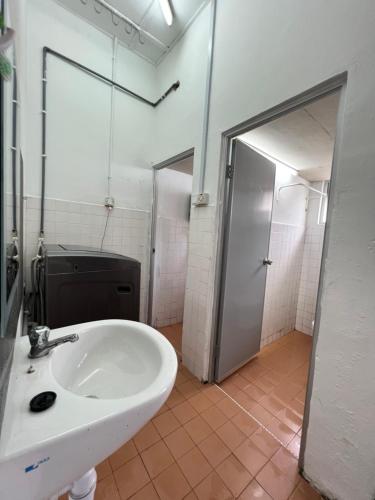 jiaxin dormitory puteri wangsa