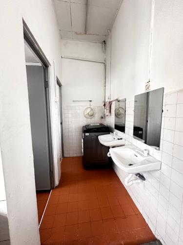 jiaxin dormitory puteri wangsa
