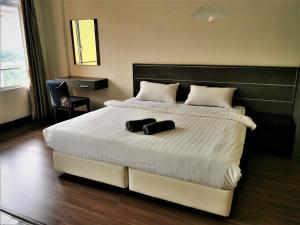 homestay fhs free water theme park tickets suite