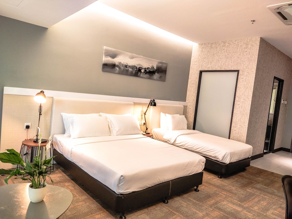 fives hotel dnp previously known as glex hotel signature jb