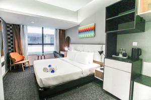 fives hotel dnp previously known as glex hotel signature jb