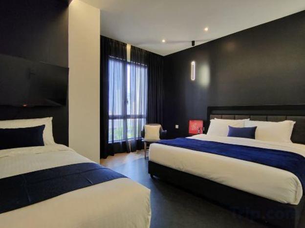 the apple premier suites melaka