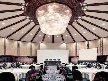 mercure convention center ancol