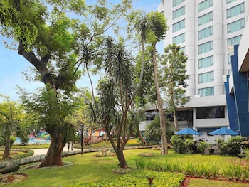 mercure convention center ancol