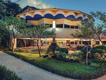 mercure convention center ancol