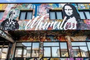 muraless art hotel