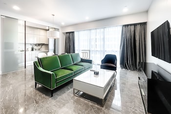 the face 2 by dm suites