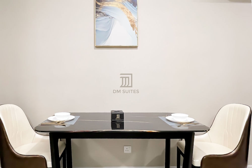 the face 2 by dm suites