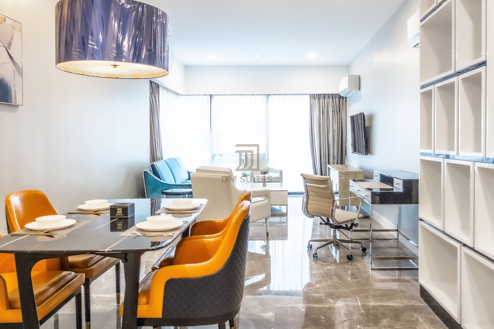 the face 2 by dm suites